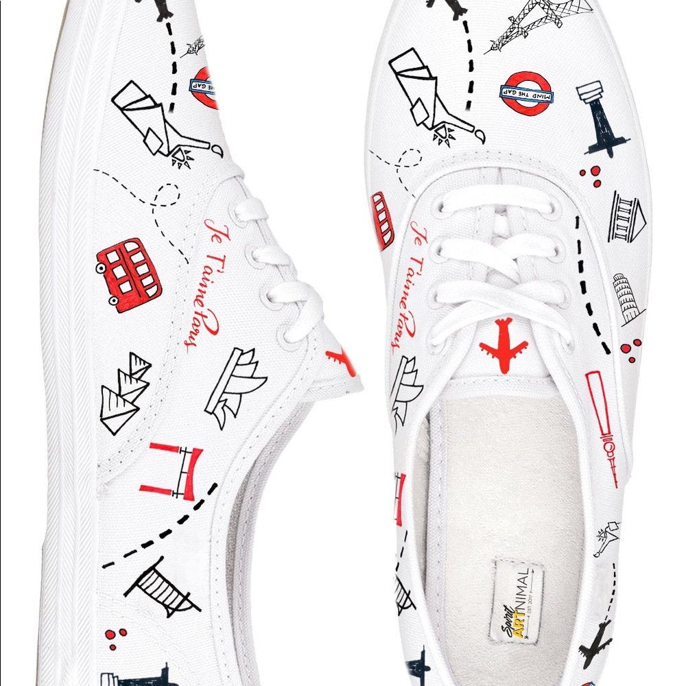 Traveler hand painted shoes! ✈️